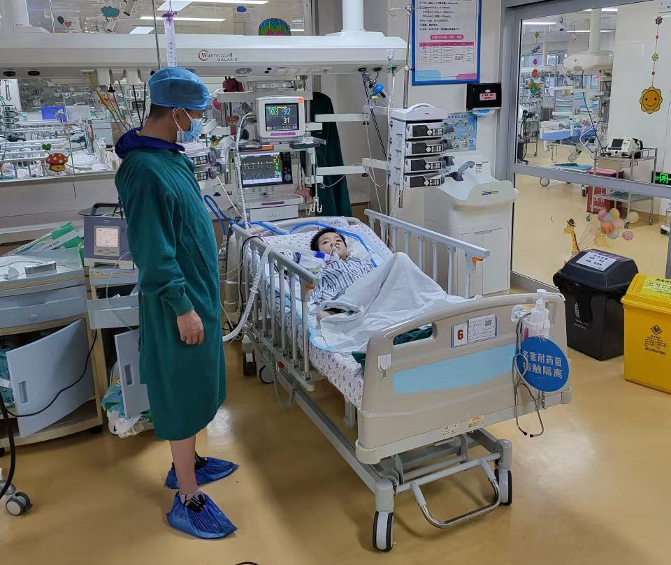 长兴县跨省救护车出租公司